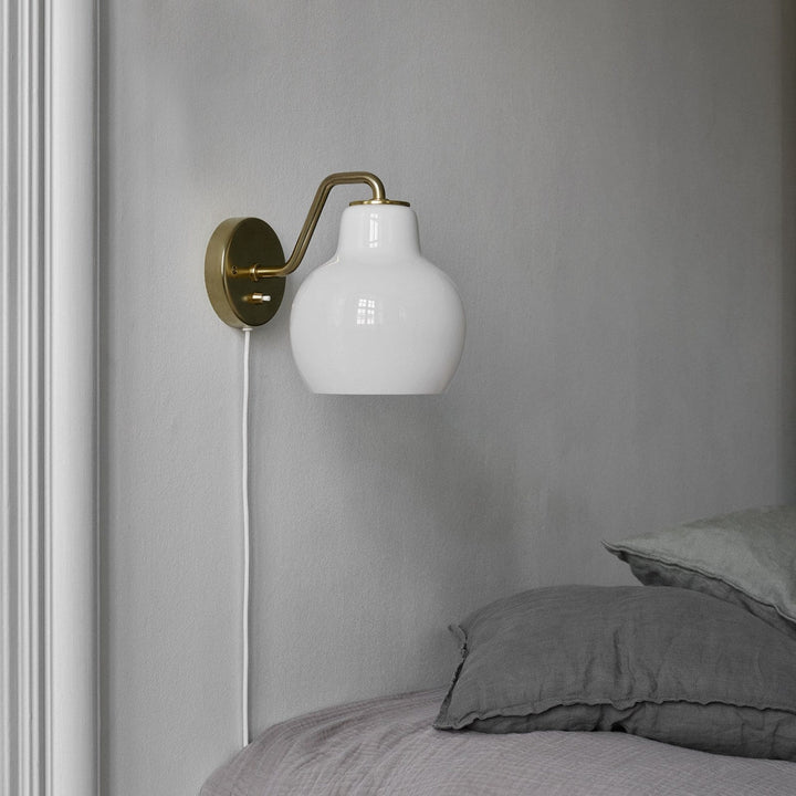 Louis-Poulsen-VL-Ring-Crown-Vegglampe-Vegglamper-Louis-Poulsen-LP_5743145450-3.jpg