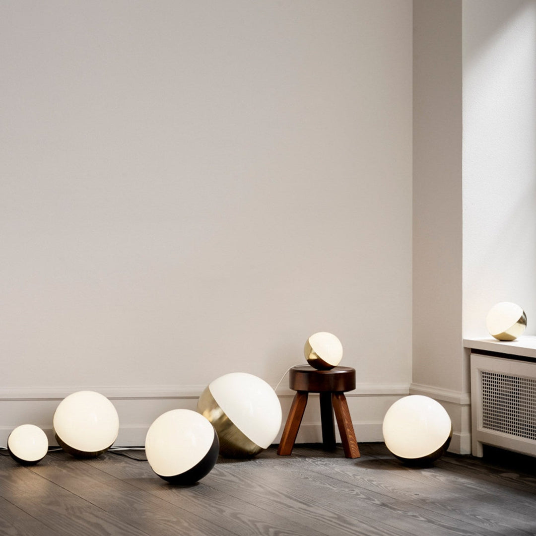 Louis-Poulsen-VL-Studio-320-bord-gulv-Bordlamper-Louis-Poulsen-LP_5744167893-10.jpg