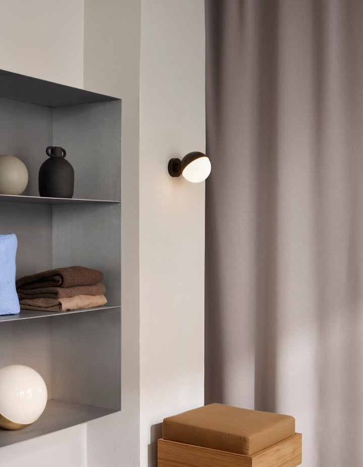 Louis-Poulsen-VL-Studio-vegglampe-Vegglamper-Louis-Poulsen-LP_5743150199-5.jpg