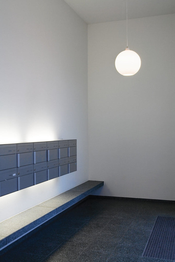 Louis-Poulsen-Wohlert-taklampe-O30-Opal-Takpendler-Louis-Poulsen-LP_5741086977-8.jpg