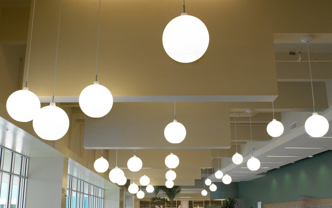 Louis-Poulsen-Wohlert-taklampe-O40-Opal-Takpendler-Louis-Poulsen-LP_5741087015-5.jpg