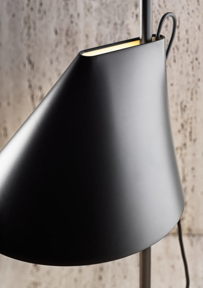 Louis-Poulsen-Yuh-Gulvlampe-Gulvlamper-Louis-Poulsen-LP_5744612539-17.jpg