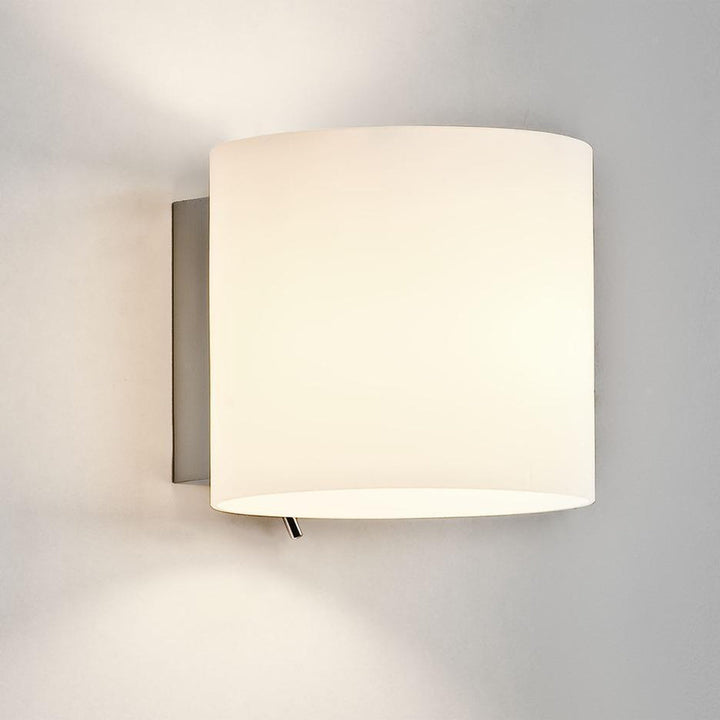 Luga-vegglampe-Opal-glass-Vegglamper-Astro-Lighting-Asg_1074001-2.jpg
