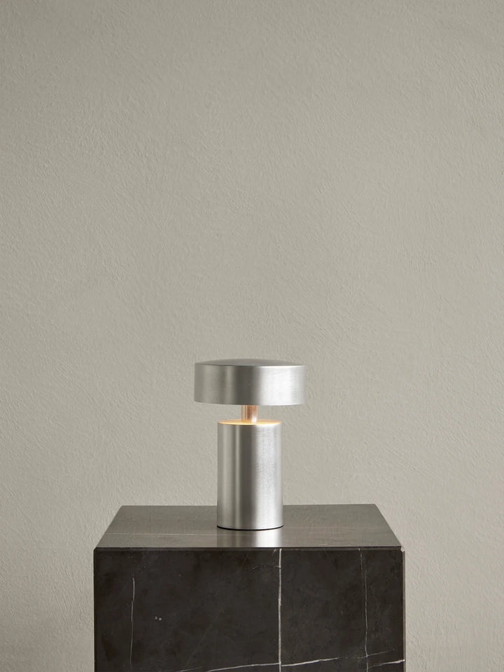 Column oppladbar bordlampe - IP44 - 3-step dimmer