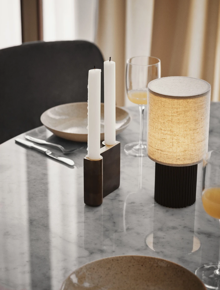 Manhattan-SC52-oppladbar-bordlampe-Bordlamper-Tradition-133164A119-4.png