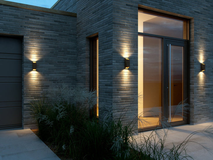 Nico-Square-22-vegglampe-utendors-oppned-IP54-Utebelysning-vegg-opp-og-ned-Nordlux-2218221003-10.jpg