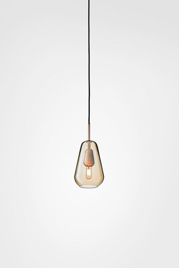 Nuura-Anoli-1-small-Gold-Takpendler-Nuura-Nua_2013001-1.jpg