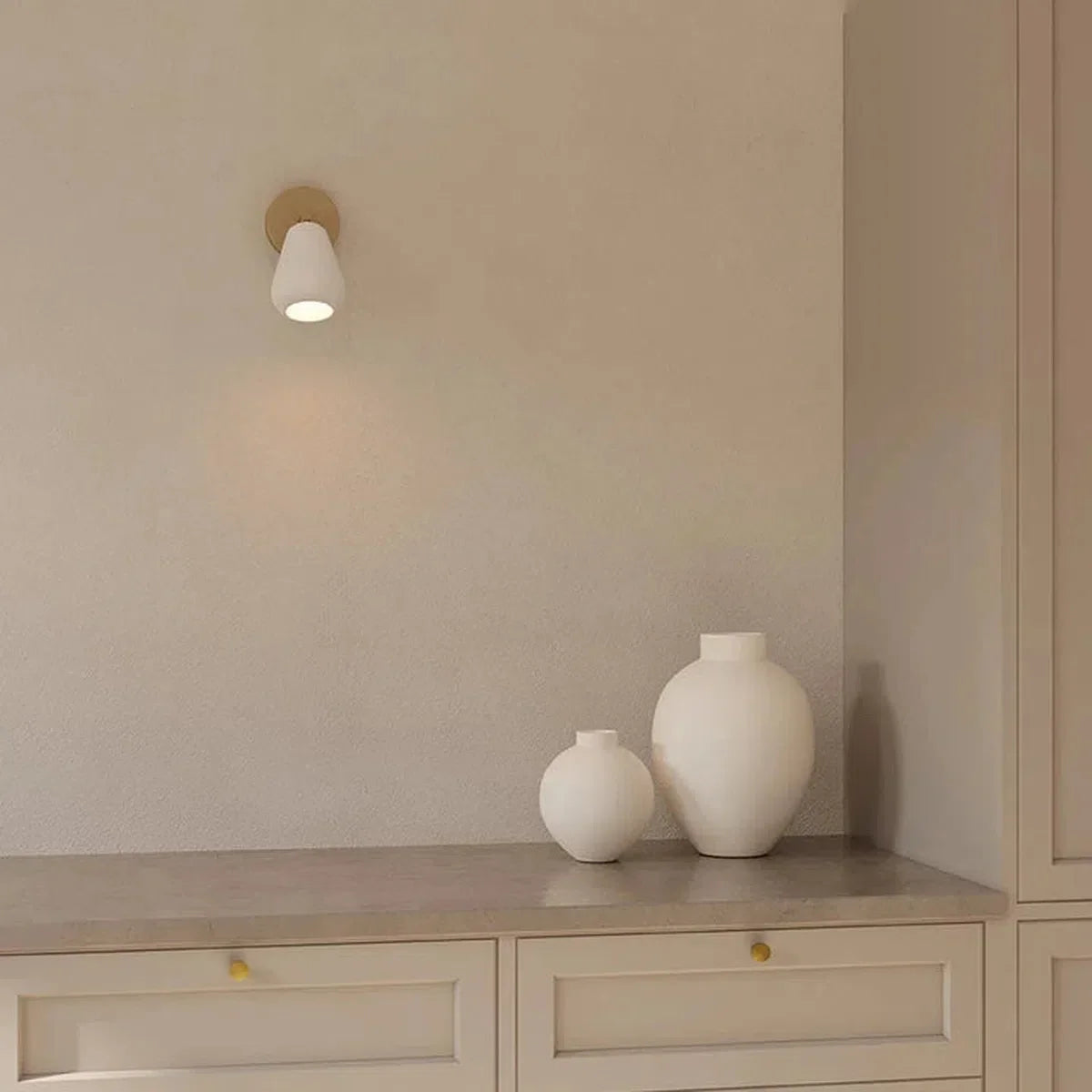 Nuura-Anoli-spot-utenpaliggende-Taklamper-Nuura-Nua_2019001-1.webp