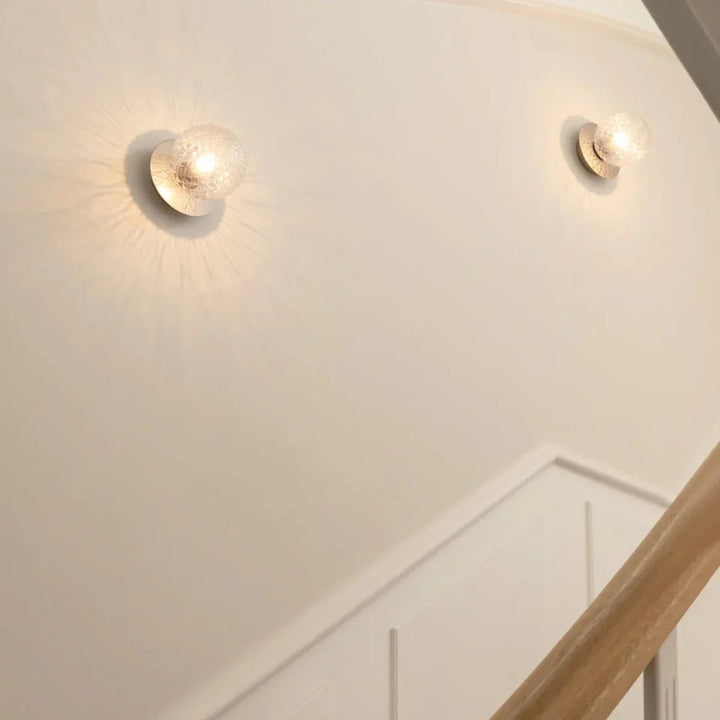 Nuura-Liila-1-vegglampetaklampe-Small-Bronse-Klar-Vegglamper-Nuura-Nua_2046045-5.webp