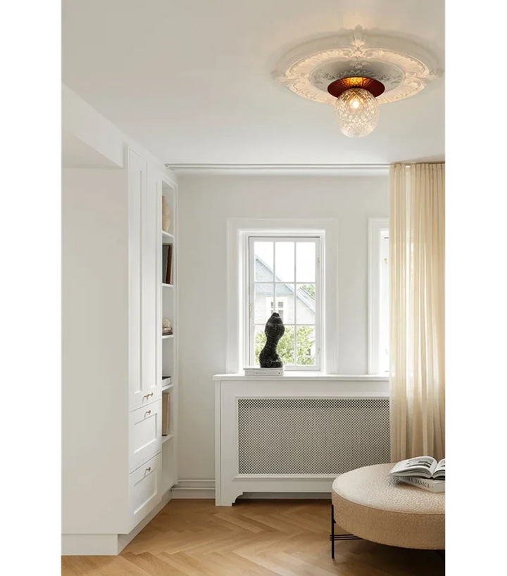 Nuura-Liila-1-vegglampetaklampe-large-bronse-optikk-Vegglamper-Nuura-Nua_2046038-2.webp