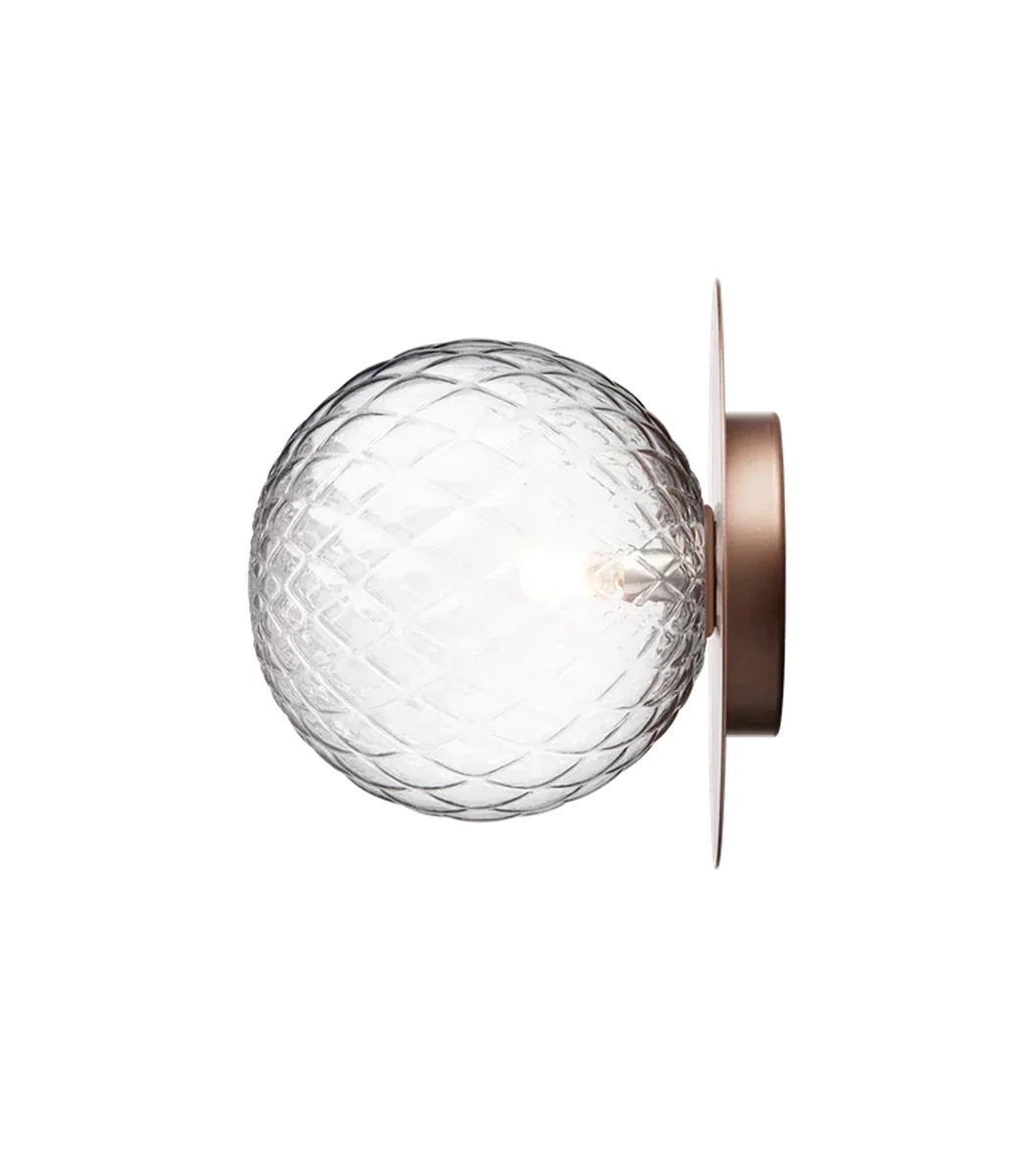 Nuura-Liila-1-vegglampetaklampe-large-bronse-optikk-Vegglamper-Nuura-Nua_2046038-3.webp