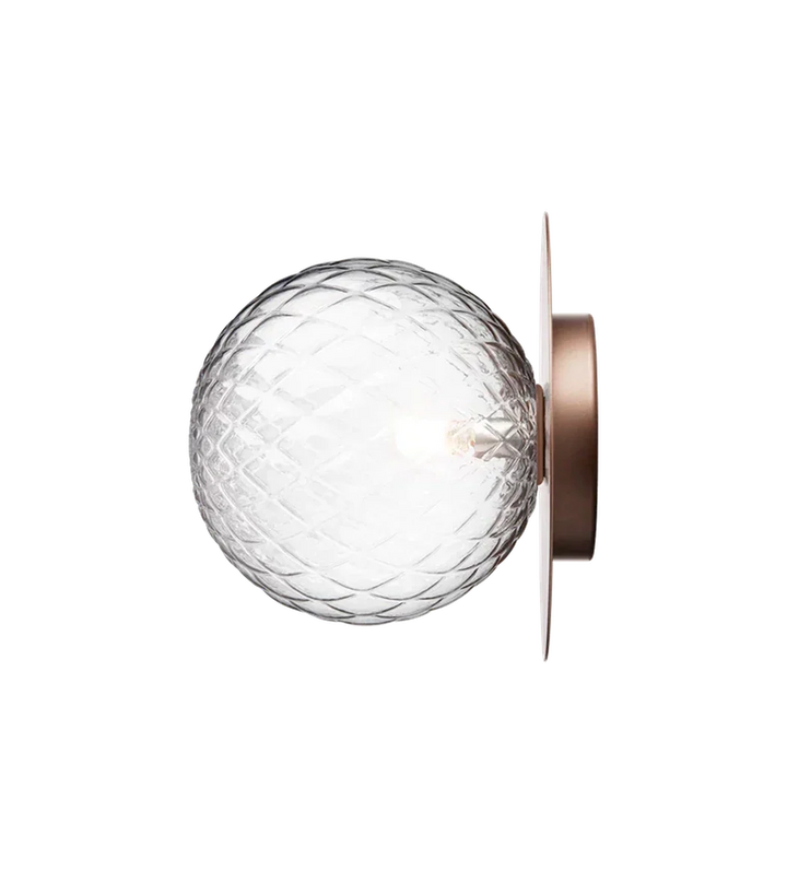 Nuura-Liila-1-vegglampetaklampe-large-bronse-optikk-Vegglamper-Nuura-Nua_2046038-3.webp