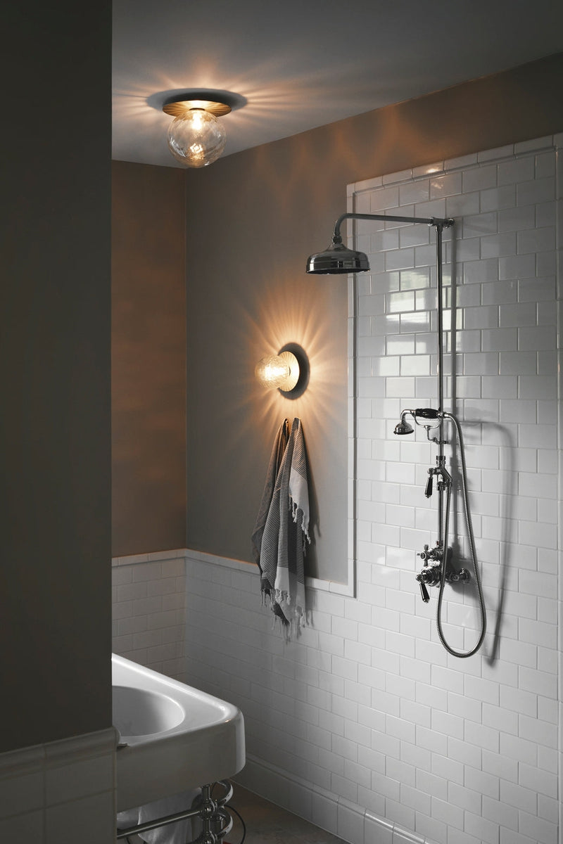 Nuura-Liila-1-vegglampetaklampe-medium-nordic-gold-optikk-Vegglamper-Nuura-Nua_2046001-1.jpg