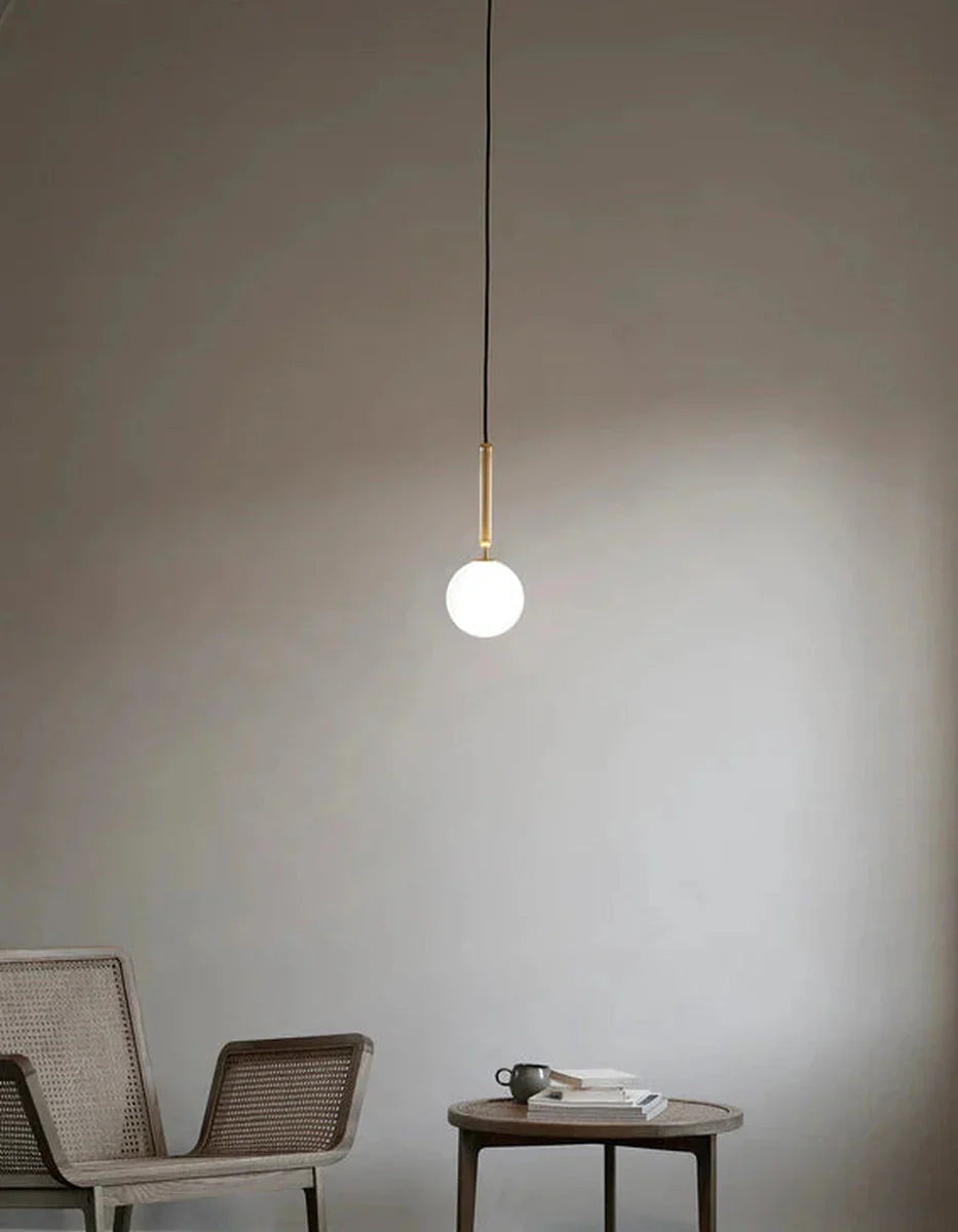 Nuura-Miira-1-messing-opal-Takpendler-Nuura-Nua_2033004-2.webp