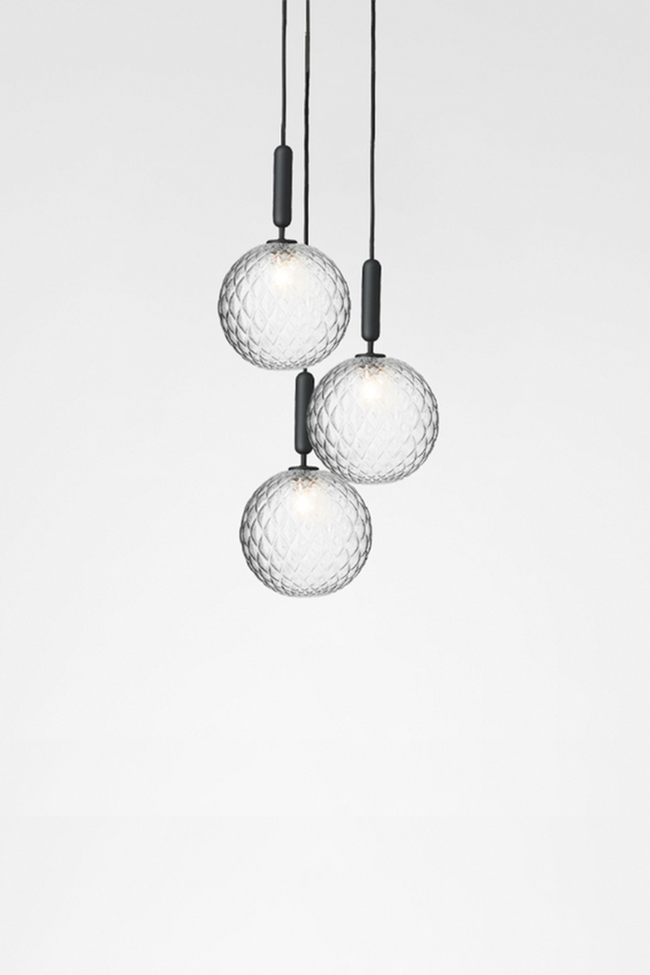 Nuura-Miira-3-large-svart-optikk-Takpendler-Nuura-Nua_2031017-1.png