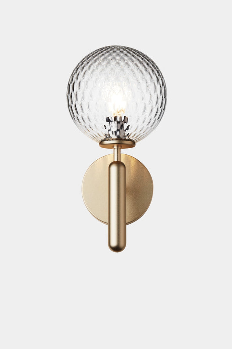 Nuura-Miira-vegglampe-messing-optikk-Vegglamper-Nuura-Nua_2035003-1.jpg