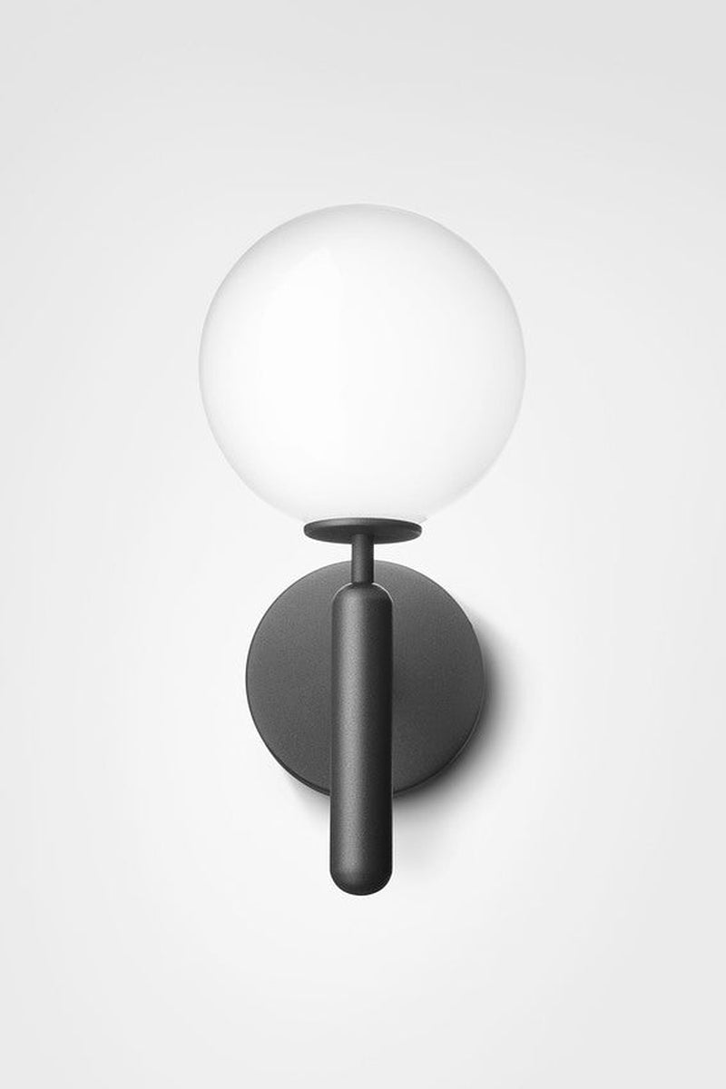 Nuura-Miira-vegglampe-svart-opal-Vegglamper-Nuura-Nua_2035002-2.jpg