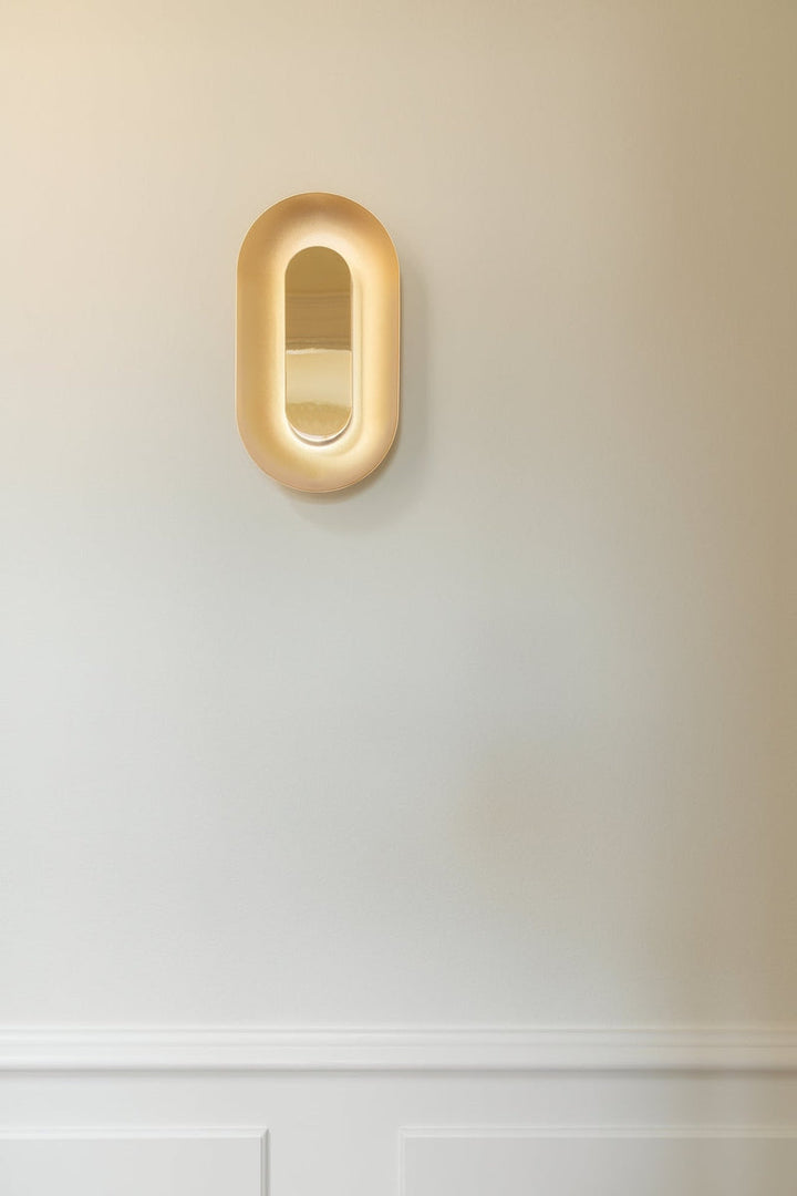 Nuura Sasi Small vegglampe - Messing