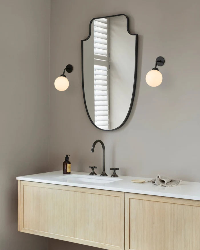 Apiales vegglampe for direktemontering