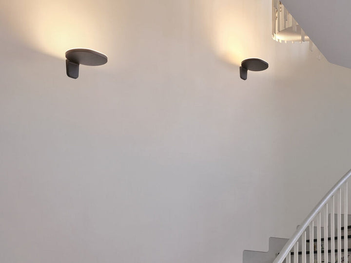 Oplight-W1-Vegglamper-Flos-Fls_F4681030-2.jpg
