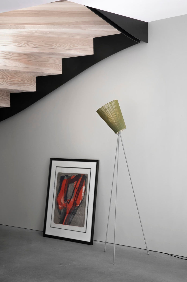Oslo Wood gulvlampe lysegrå med skjerm