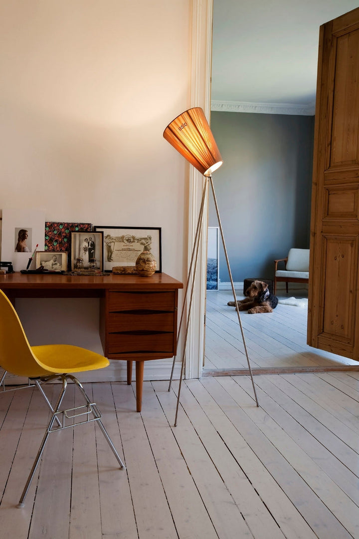 Oslo Wood gulvlampe stål med skjerm
