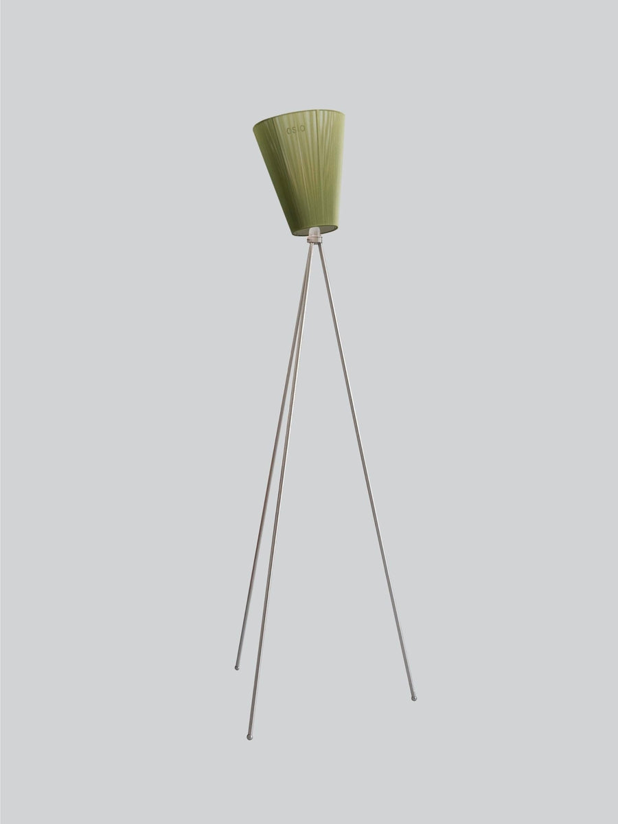Oslo-Wood-gulvlampe-stal-med-skjerm-Gulvlamper-Northern-NOn_180165-3.jpg