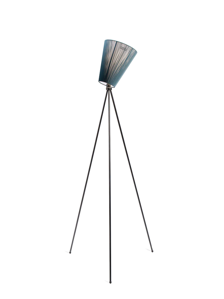 Oslo Wood gulvlampe svart med skjerm
