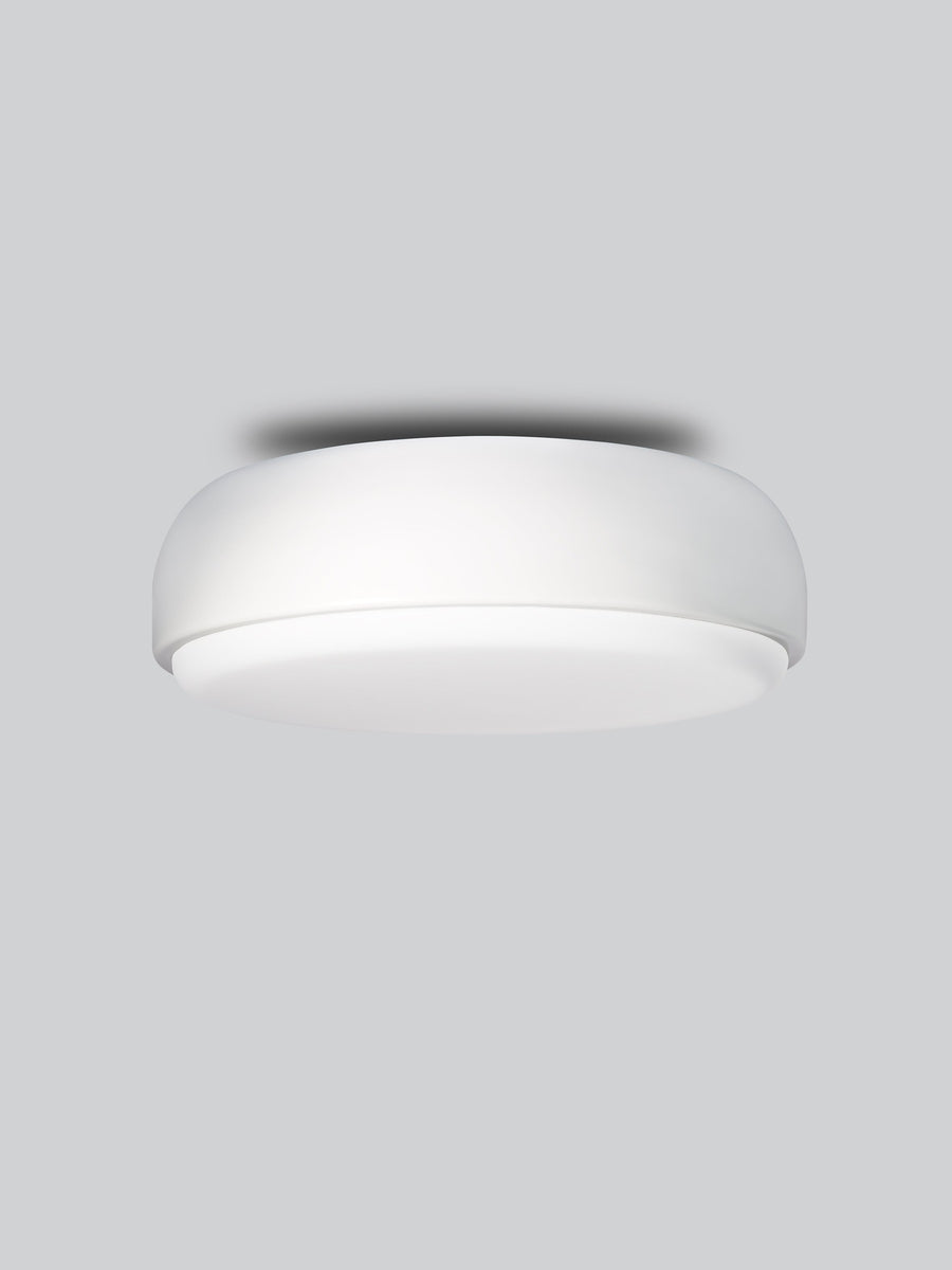 Over-Me-40-tak-vegglampe-Taklamper-Northern-NOn_643-2.jpg