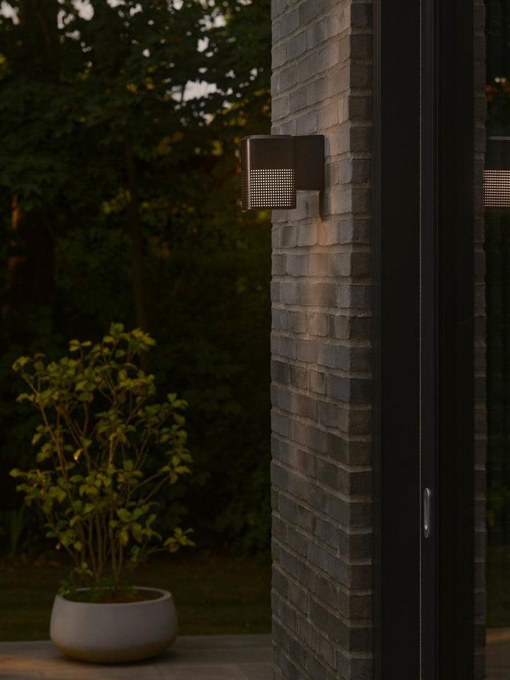 Sidara-vegglampe-utendors-ned-lys-seaside-IP54-Utebelysning-vegg-opp-og-ned-Nordlux-2618421203-6.jpg