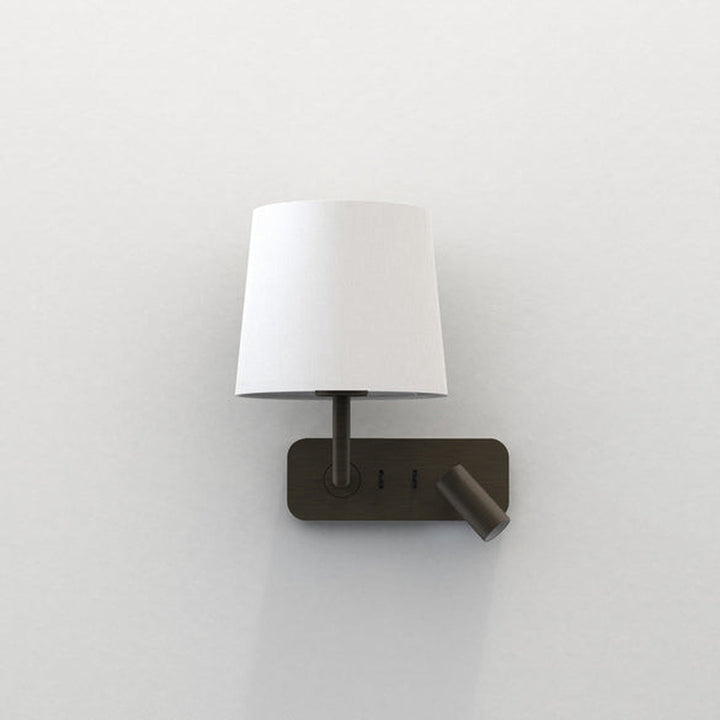 Side by Side vegglampe med skjerm