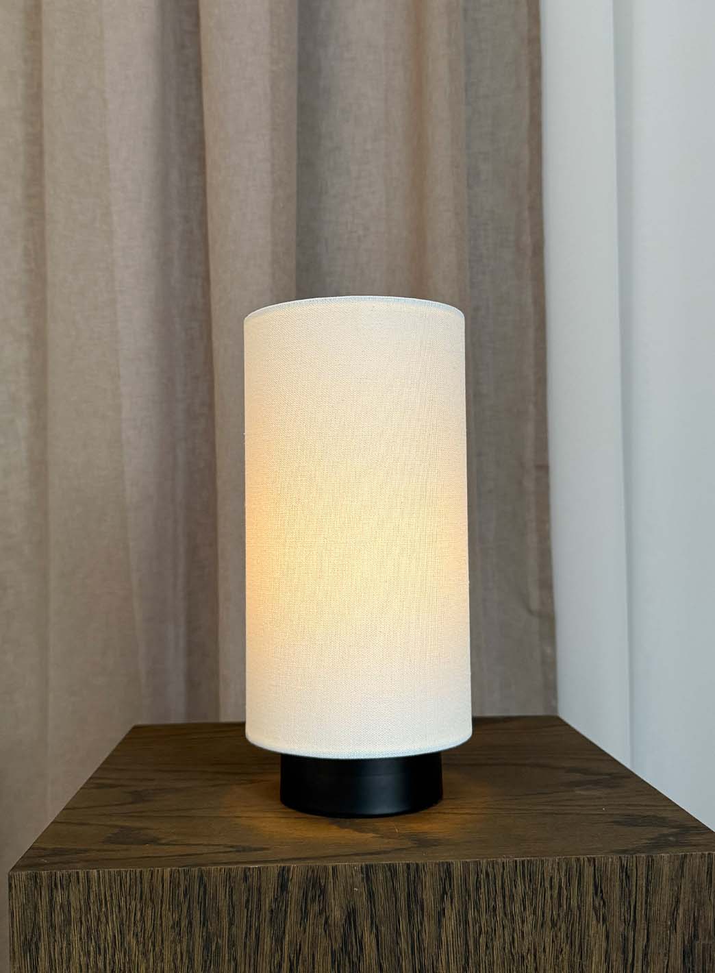 Skovholt_iris_bordlampe_1.jpg