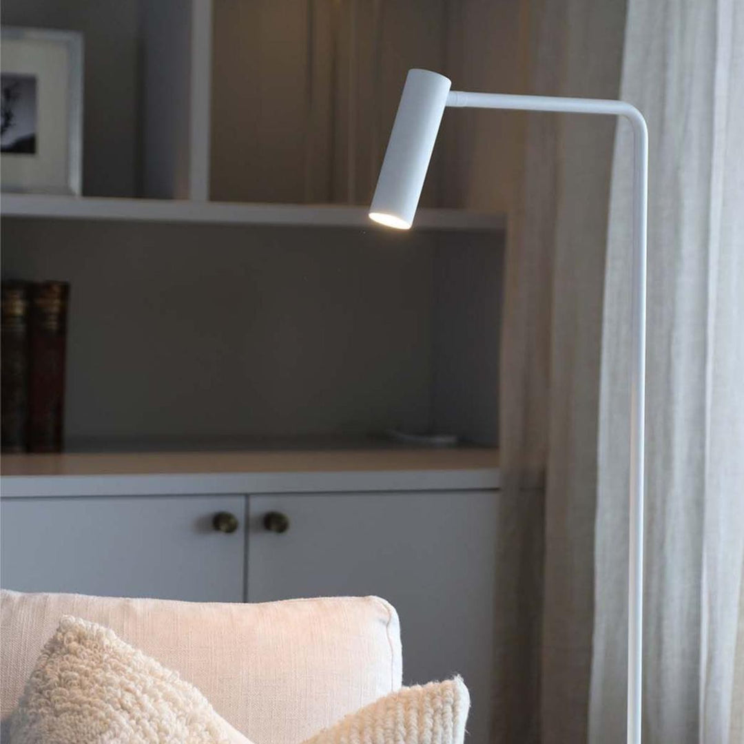 Slim-gulvlampe-Gulvlamper-Luminor-5714198600717-4.jpg