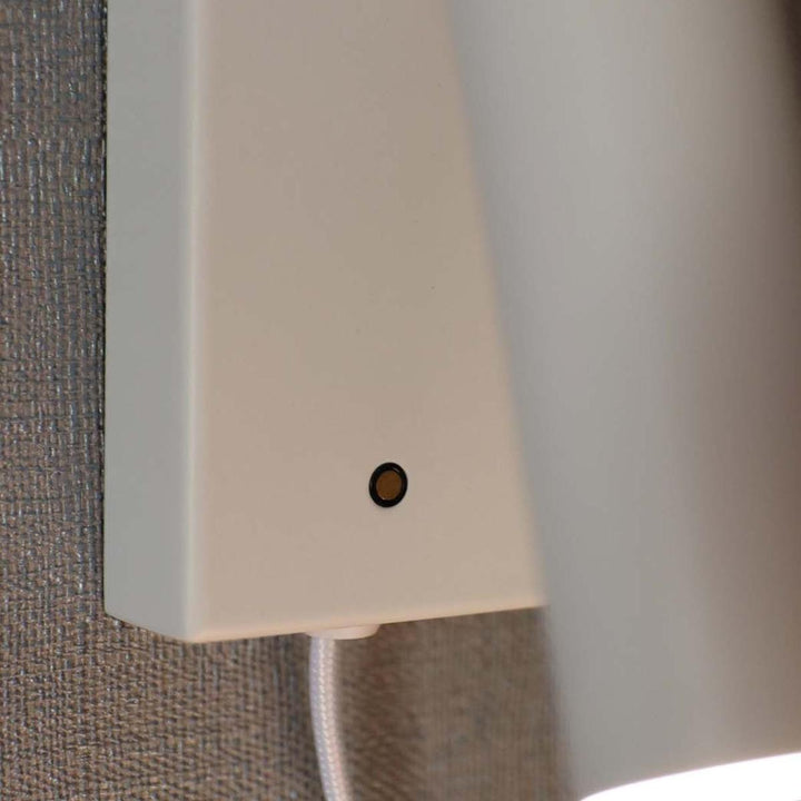 Slim-vegglampe-Vegglamper-Luminor-5714198600755-5.jpg