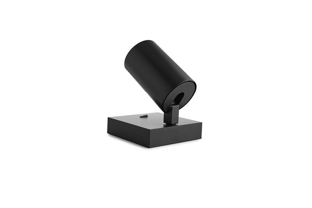 Spoton-firkantet-vegglampe-GU10-med-bryter-Vegglamper-Antidark-2-300-10-1-1-4.jpg