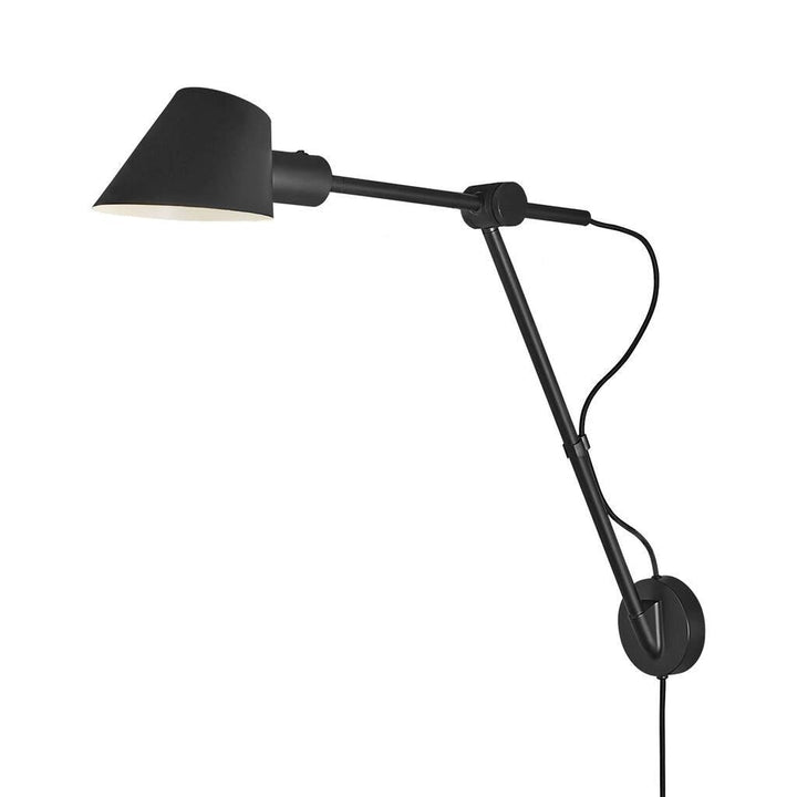 Stay-Long-vegglampe-Svart-Vegglamper-DFTP-2020455003-2.jpg