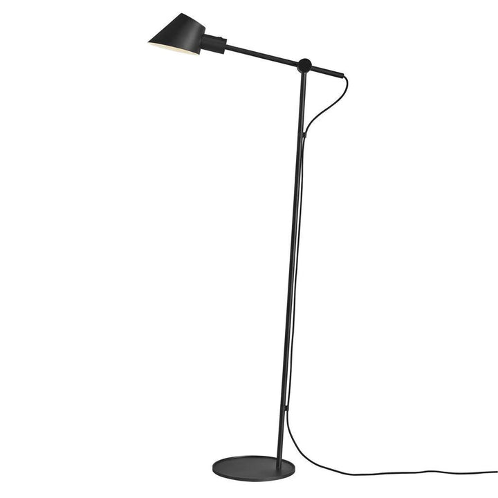 Stay-gulvlampe-Svart-Gulvlamper-DFTP-2020464003-4.jpg