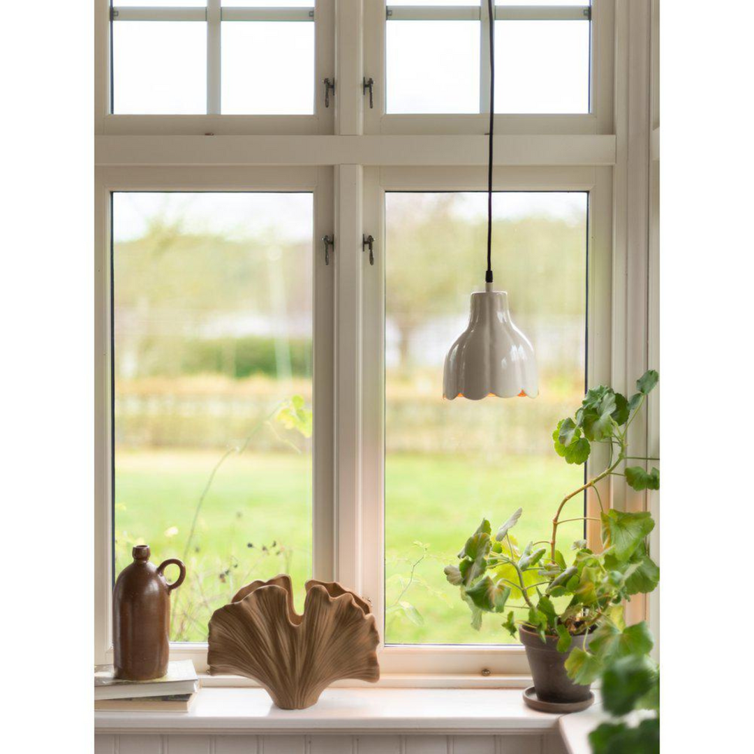 Tulippa-takvinduspendel-Beige-Takpendler-Pr-home-of-Scandinavia-Ab-Prh_4231718-3.png