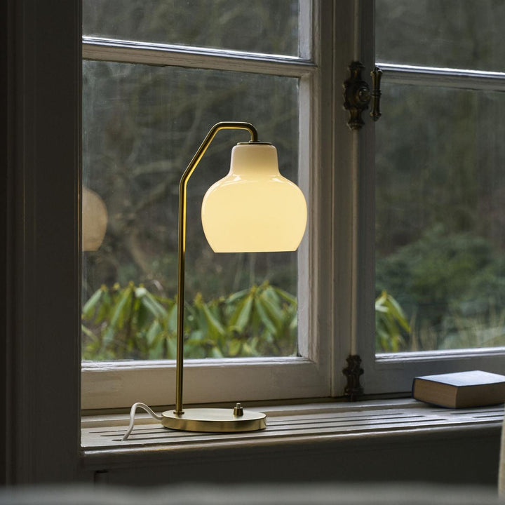 VL-Ring-Crown-bordlampe-Bordlamper-Louis-Poulsen-LP_5744613334-1.jpg