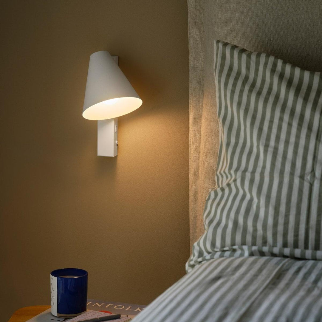 Wilmer-vegglampe-med-USB-Vegglamper-Nordlux-2512281003-4.jpg