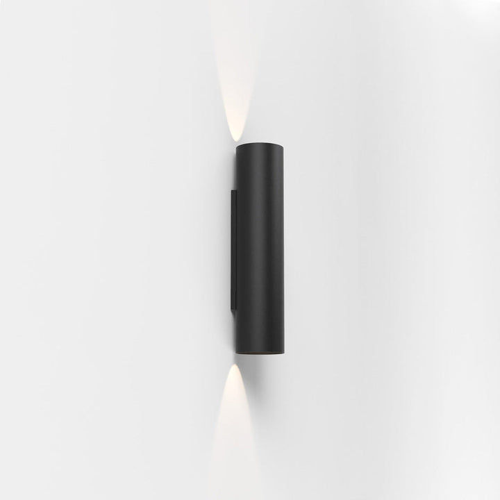 Yuma-300-vegglampe-oppned-Vegglamper-Astro-Lighting-Asg_1399027-2.jpg