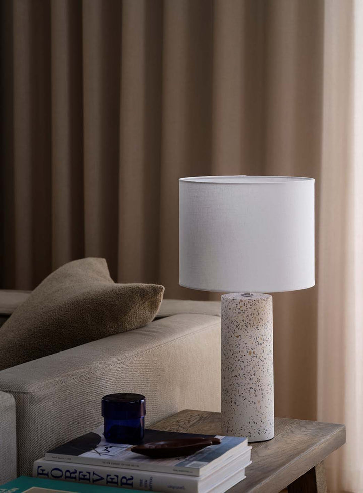 a8b850f95ebe9ef04a6c71d48099688bfb15ae35_Antiga_bordlampe_Nordlux_5_1.jpg