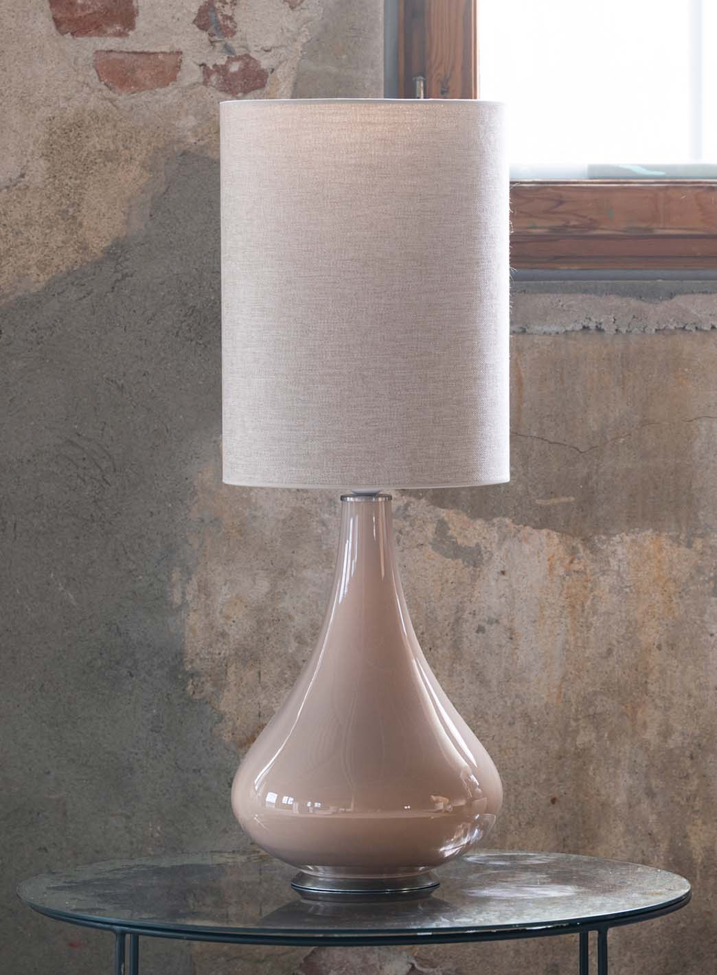 aa8aa8e2ddb9c0a75cff3919611a91888aa5b2f4_Renatabordlampe_sand_1.jpg