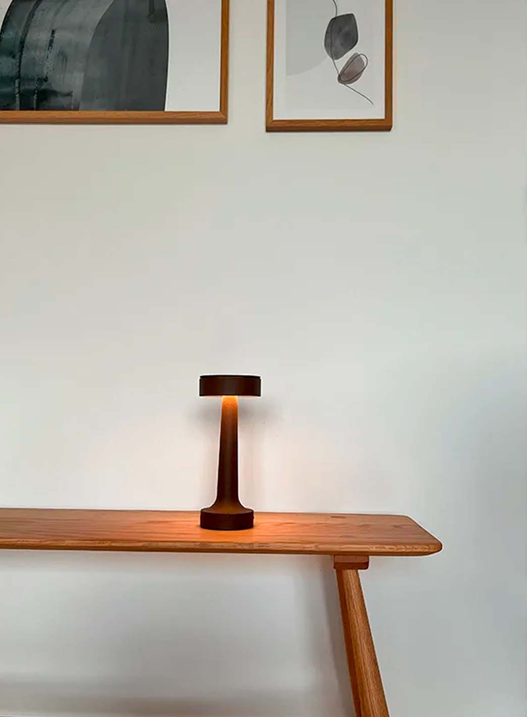 b8c5770103b7d1c5cece8cb47610a5d5dbf8c190_Buddy_bordlampe_antidark_coffee_3_1.jpg