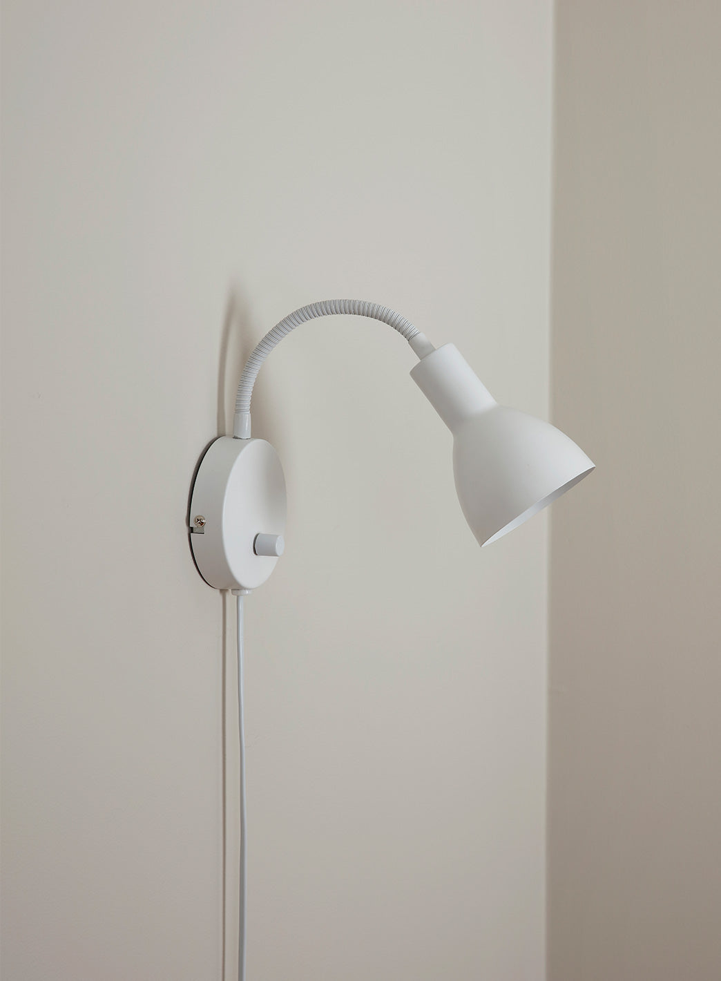 Bent vegglampe