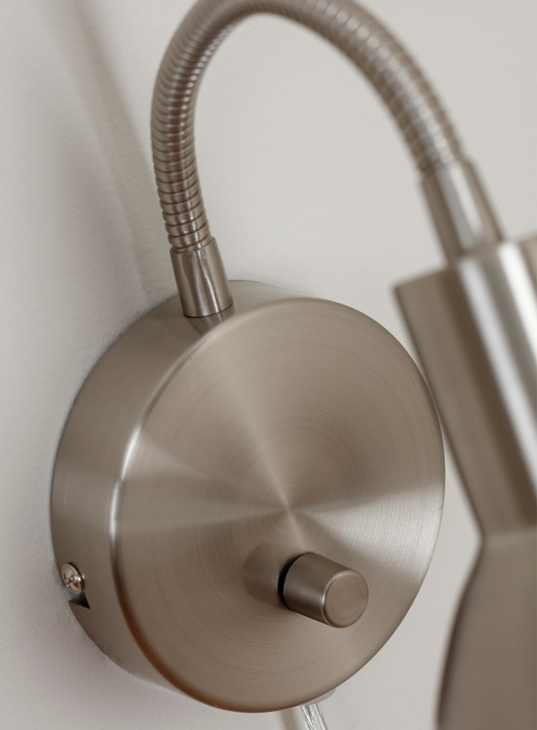 Bent vegglampe