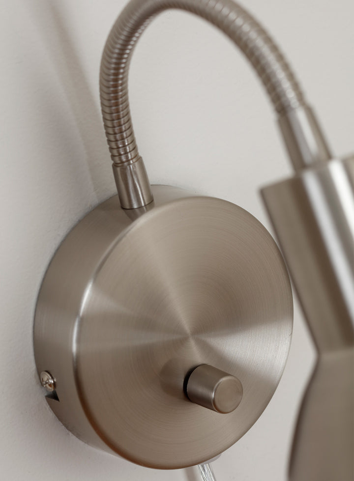 Bent vegglampe