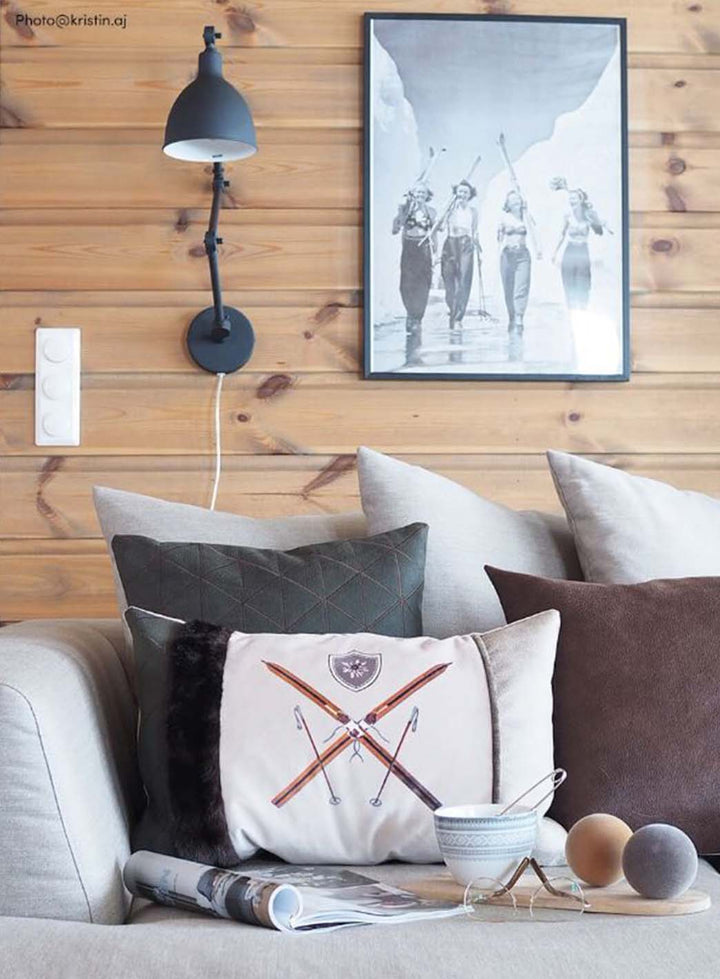 c7dbe64862ca0c05f09cb715d6517c71f1cb9f02_vegglampe_bazar_hvit_milj__2.JPG_2.jpg