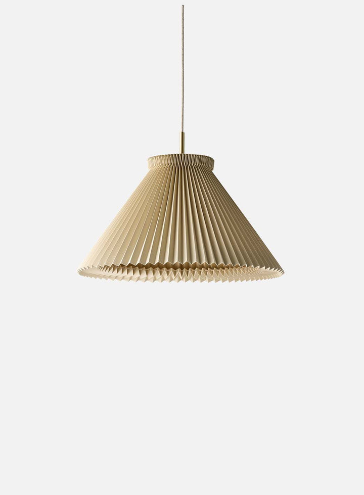 c8b20de2bb42a2867171b22c0c12f0b00f05083e_model_1_buttermilk_leklint_6.jpg