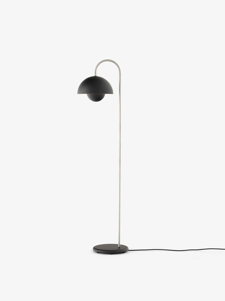 christianiabelysningproducts-1309538413855-s-files-1-0950-7622-1112-files-Flowerpot-VP12-gulvlampe-Gulvlamper-Tradition-136978A568-6